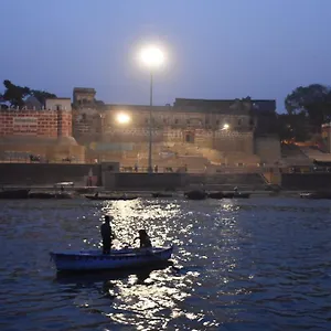 Yogi Lodge Varanasi